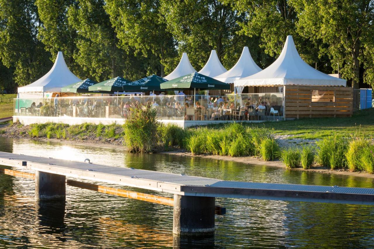 Restaurant Oolderhof Bv Hotel Roermond Luaran gambar
