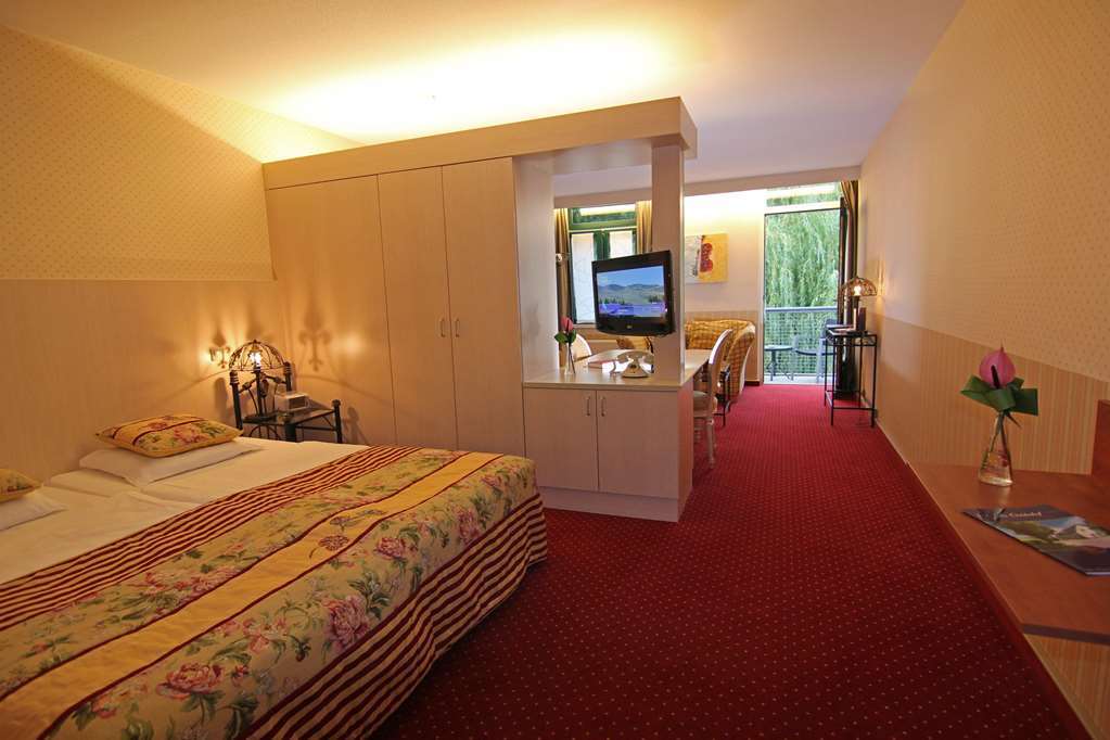 Restaurant Oolderhof Bv Hotel Roermond Bilik gambar