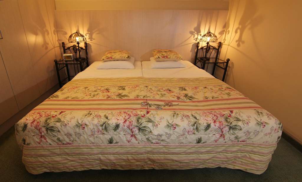 Restaurant Oolderhof Bv Hotel Roermond Bilik gambar